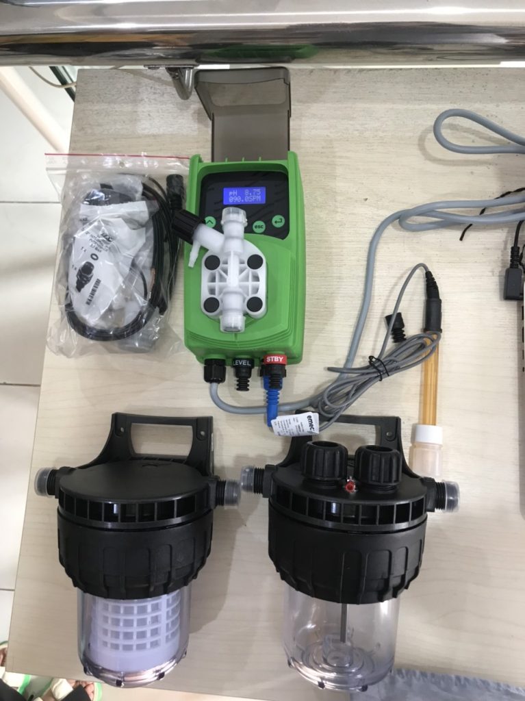 Máy bơm định lượng clo VMSPO 0310 FP 230VAC
