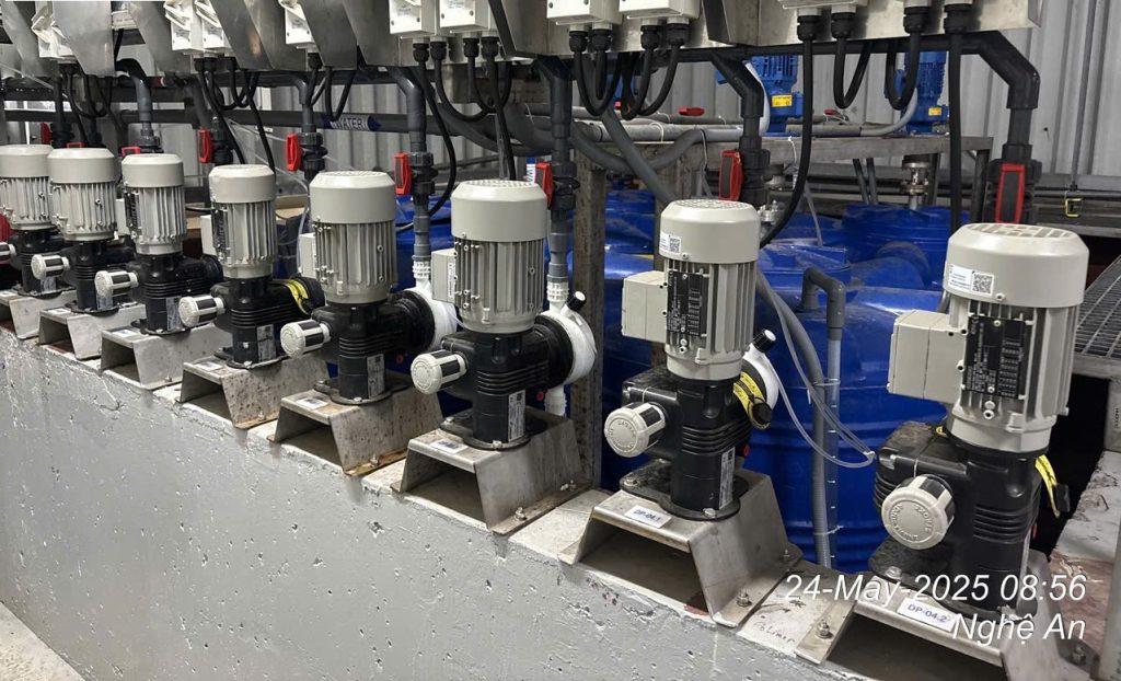 Sản phẩm Hệ thống Bơm định lượng Emec dạng màng tại Nhà Máy